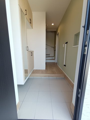 【玄関】 | リナージュ赤羽根町第１期