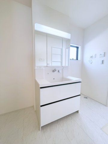 新築戸建・新築建売　行田市城西1丁目　長期優良住宅　忍小・忍中の和室|用途に応じてアレンジのできる洋風も取り入れた和室！