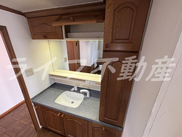 リブレ北桜塚の独立洗面台|独立洗面化粧台付き