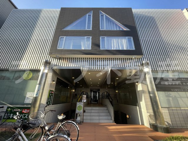 リブレ北桜塚のエントランス|ゆとりのあるエントランスです