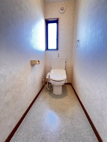 ゆりのき台2丁目貸戸建のトイレ