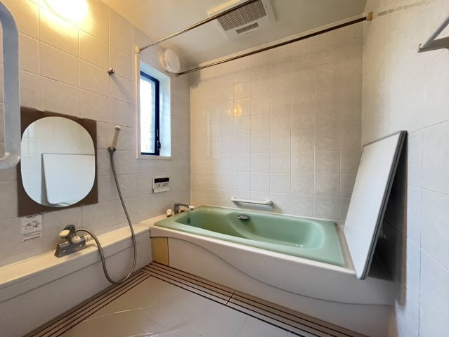 ゆりのき台2丁目貸戸建の浴室