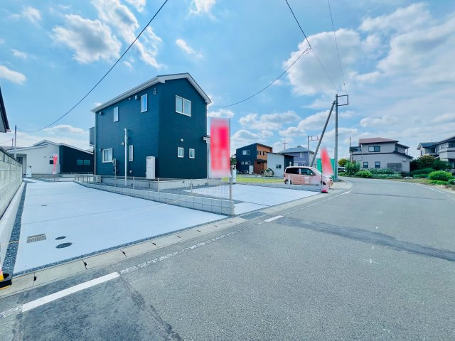 玉村板井の前面道路含む現地写真|車の通りも少なく駐車も楽々♪