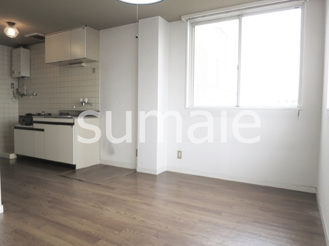 バーズフラットⅡの居間・リビング|人気のフローリングです。