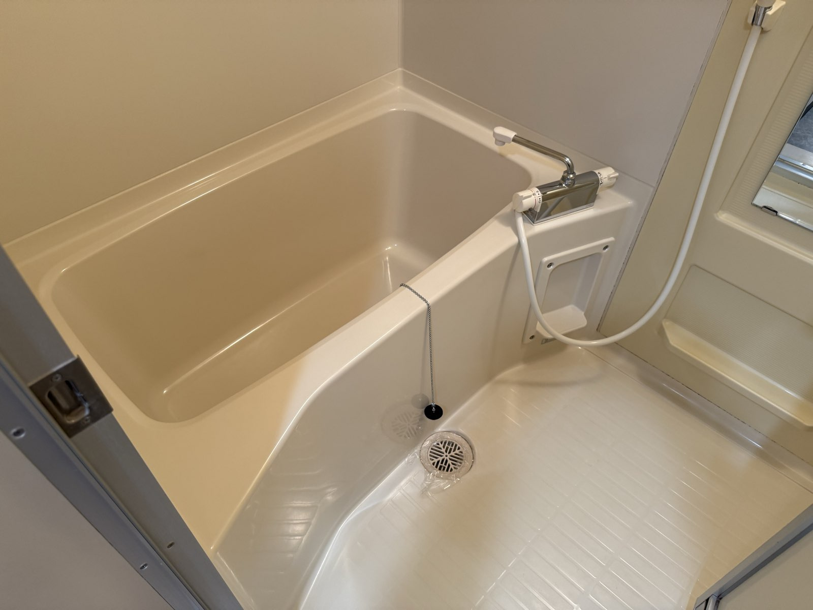 ルミナス大垣駅西の浴室