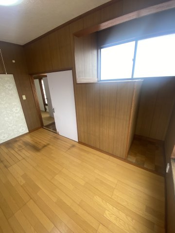 【 売主 】鶴見区上の宮1丁目　戸建（2棟付）の洋室|建物①（2階建）2階洋室