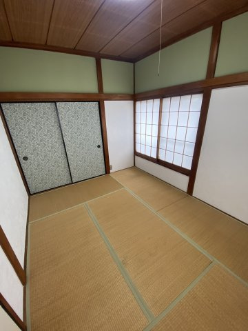 【 売主 】鶴見区上の宮1丁目　戸建（2棟付）の和室|建物①（2階建）