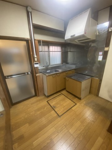 【 売主 】鶴見区上の宮1丁目　戸建（2棟付）のキッチン|建物②（平家）