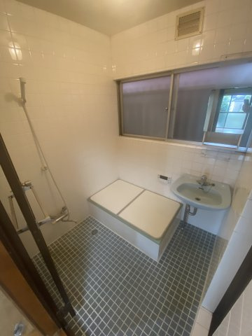 【 売主 】鶴見区上の宮1丁目　戸建（2棟付）の浴室|建物②（平家）