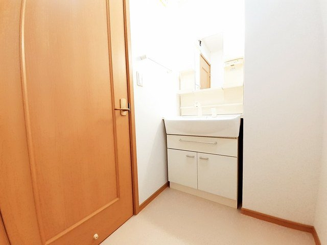 ラフレシールイーストの洗面所