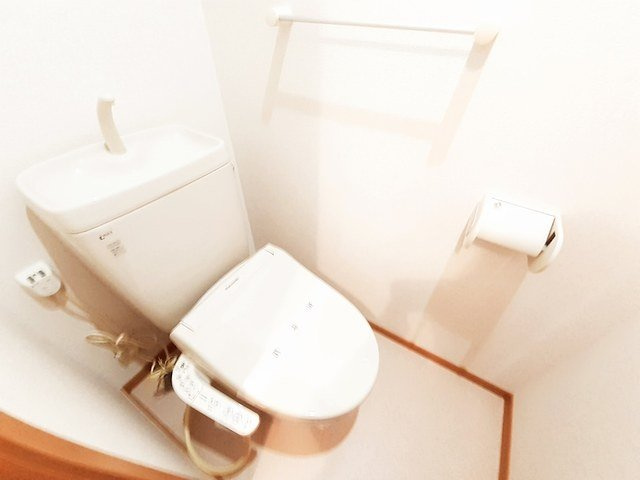 ラフレシールイーストのトイレ