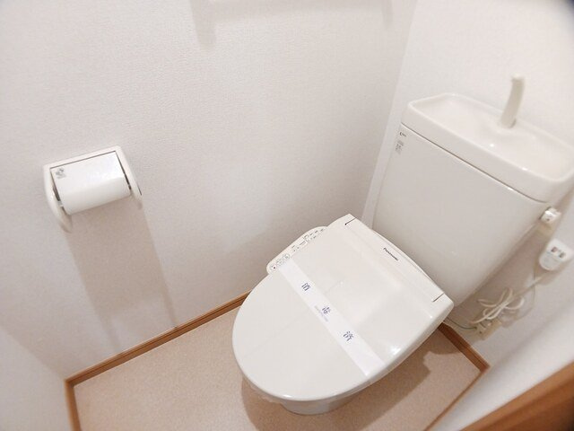 ラフレシールイーストのトイレ