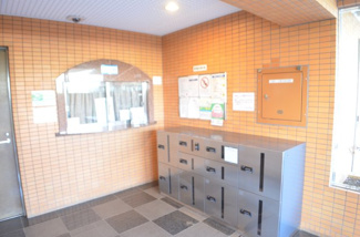 【エントランス】 | ダイアパレス与野本町 | 宅配バックスもありとっても便利です(^^)/