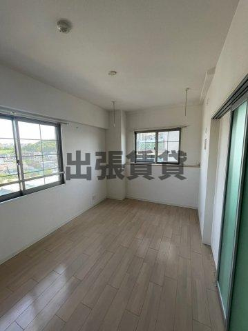 仲介手数料0円！！レインボーピア原の居間・リビング