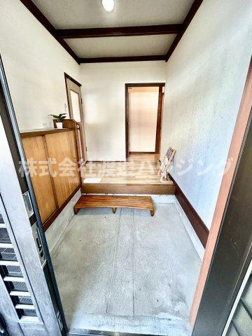 豊中市立花町一戸建の玄関