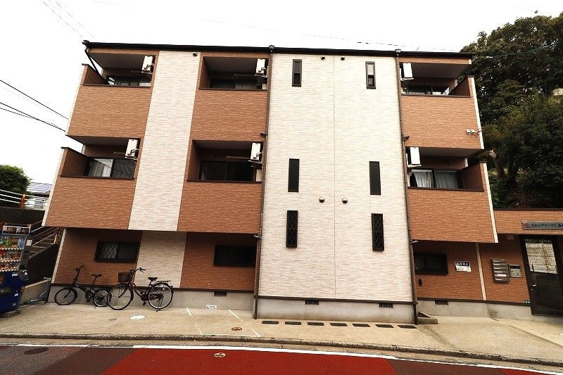 アサンブラージュ藤崎の外観