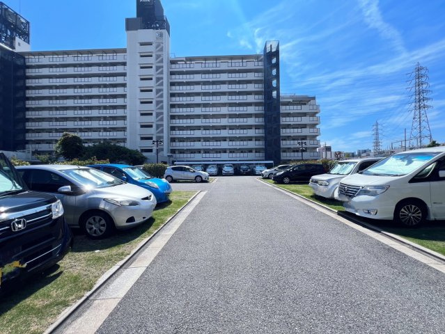 サンロイヤル武庫川サンクの駐車場|駐車場