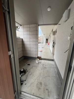 【エントランス】クレール・エ・ボウIII