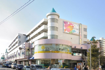 ロビーファイブ 徒歩8分。ショッピングセンター 620m