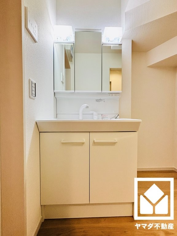 栗東市林　1期　1号地の独立洗面台