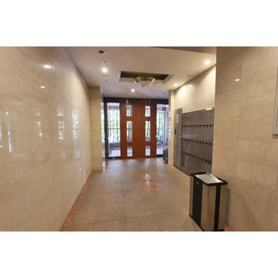 【エントランス】コンフォリア代々木上原