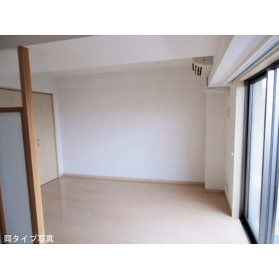 【居間・リビング】コンフォリア代々木上原