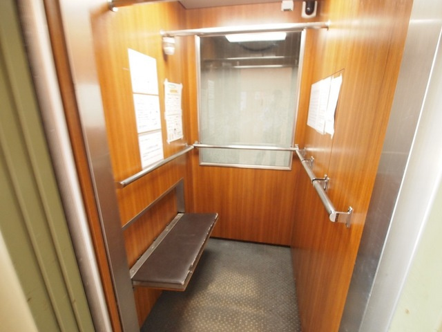 片岡山荘のその他|エレベーター