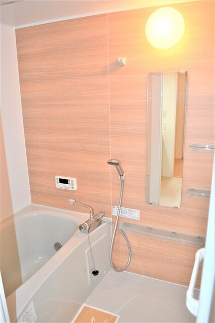 アースガーデンＳＯＪＡの浴室|浴室