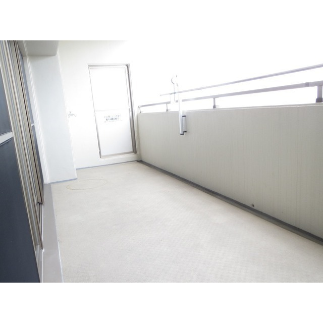 岐阜市西荘１丁目の賃貸マンションのバルコニー