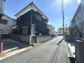 【前面道路含む現地写真】