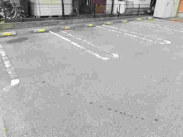 Ｇコ－ポＢ棟の駐車場|駐車場です
