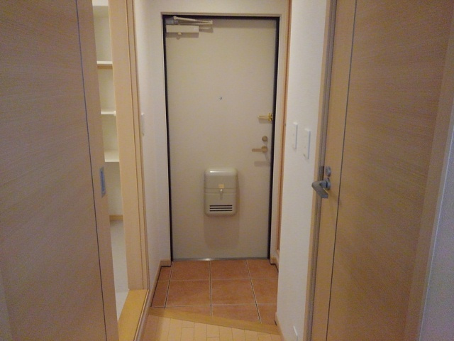 サニーハウス香の玄関