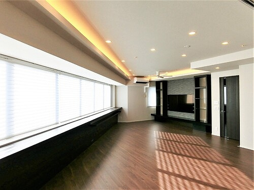 ザ・パークハウス広島タワーの居間・リビング|リビング・ダイニング（バルコニー方向）※内装工事前