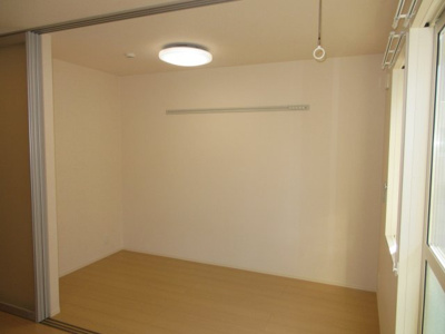 【洋室】 | グラード高田B