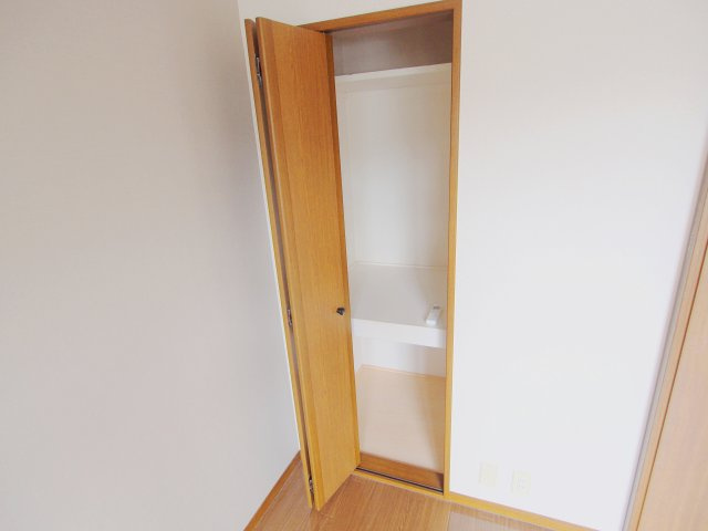 広島市安芸区矢野南１丁目のアパートの収納