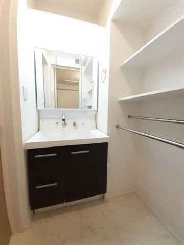 ラフィネ　グリシーヌ　Ⅱの洗面所