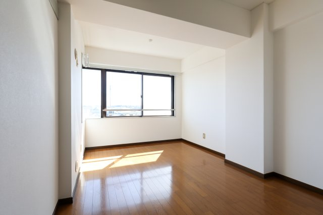 ラ・フェスタ小山の洋室|西側6帖洋室