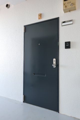 ラ・フェスタ小山の玄関