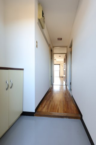 ラ・フェスタ小山の玄関