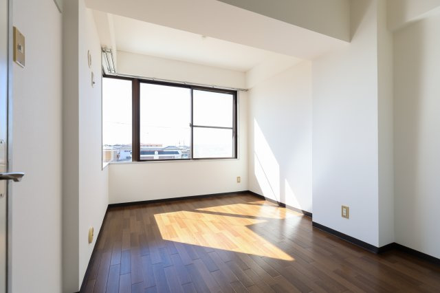 ラ・フェスタ小山の洋室|6.25帖洋室