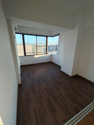 ラフェスタ小山の洋室|6帖洋室