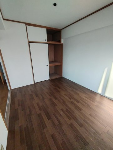 ラフェスタ小山の洋室|バルコニー側洋室　2025年12月和室を洋室にリフォームしています。