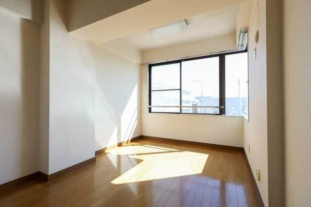 ラ・フェスタ小山の洋室|6帖洋室