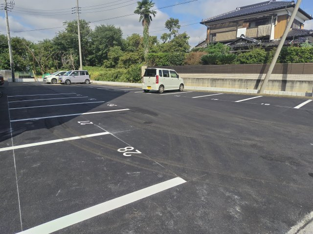 ラ・フェスタ小山の駐車場