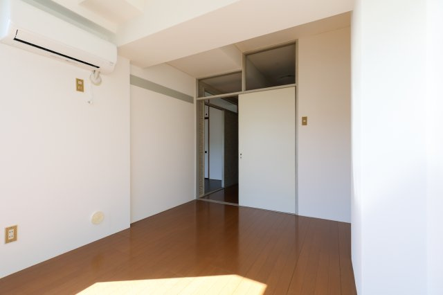 ラ・フェスタ小山の洋室|北側6帖洋室