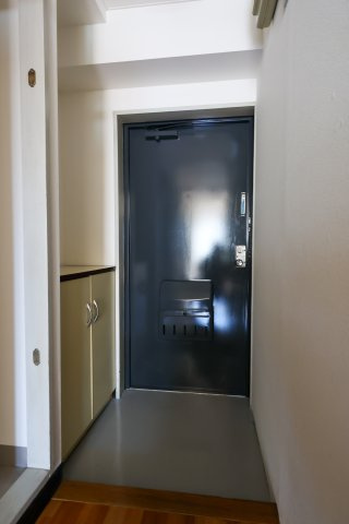 ラ・フェスタ小山の玄関