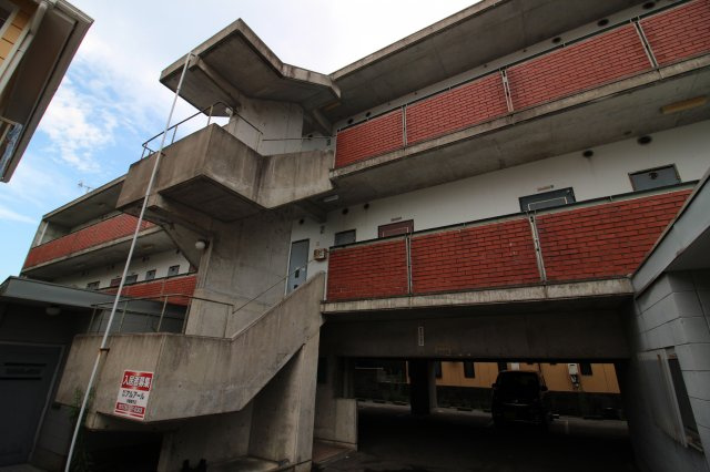 ファミール西舞子