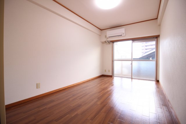 ファミール西舞子の寝室