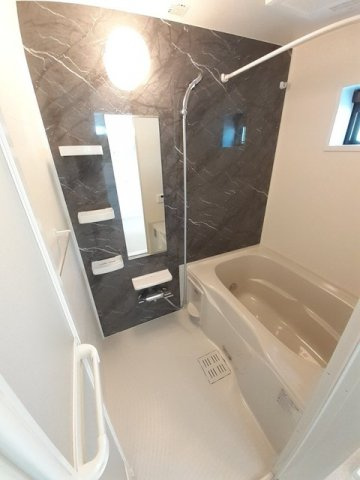 コンフォート末武中の浴室