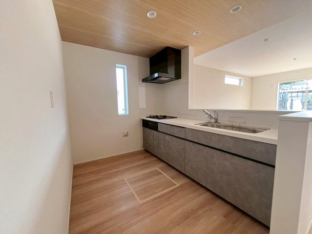 グラファーレ恩納村安富祖　1号棟のキッチン